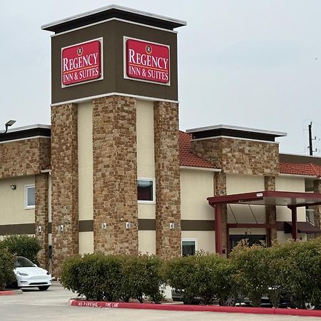 Regency Inn & Suites Humble Fm1960 - Iah Airport Exterior photo