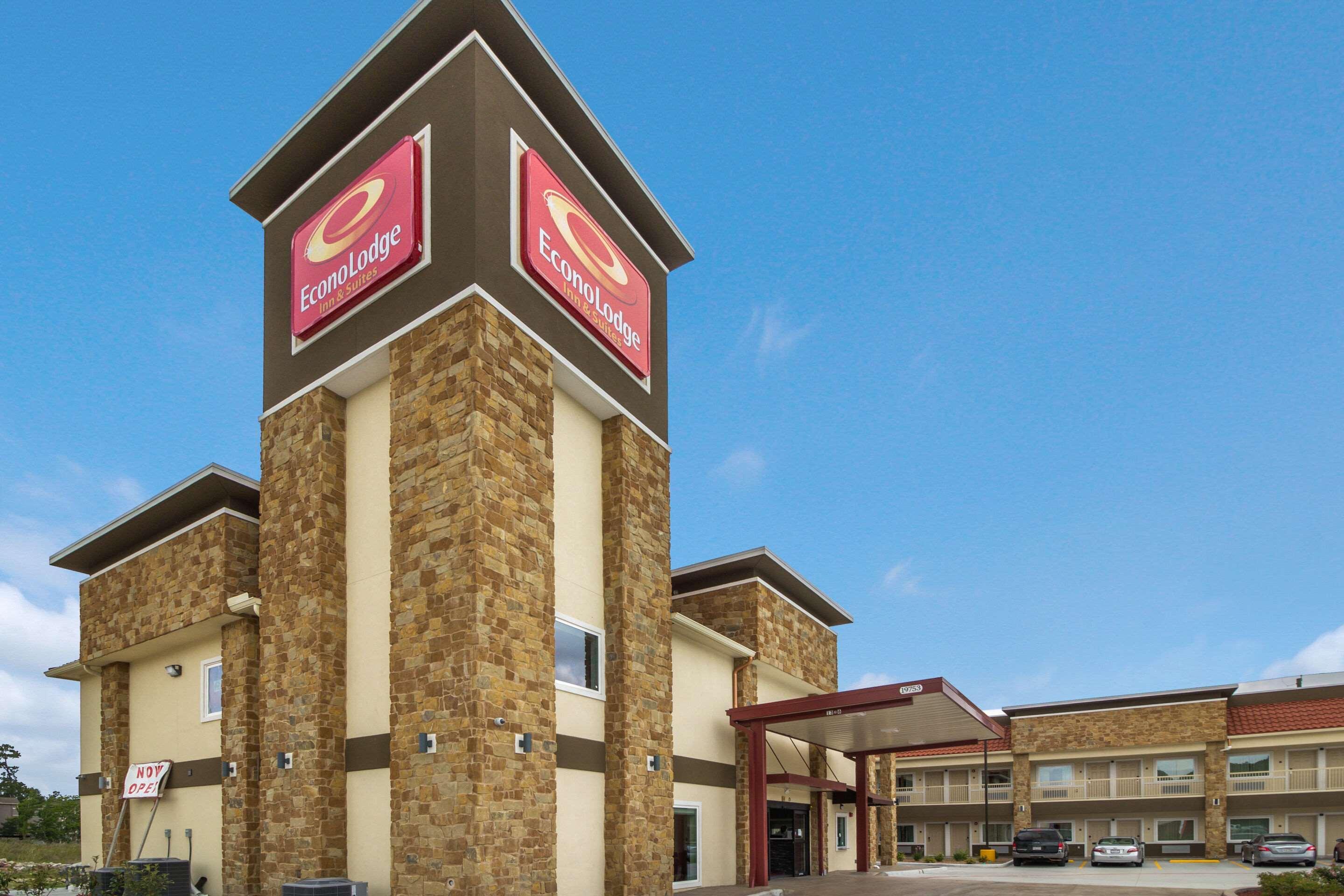 Regency Inn & Suites Humble Fm1960 - Iah Airport Exterior photo