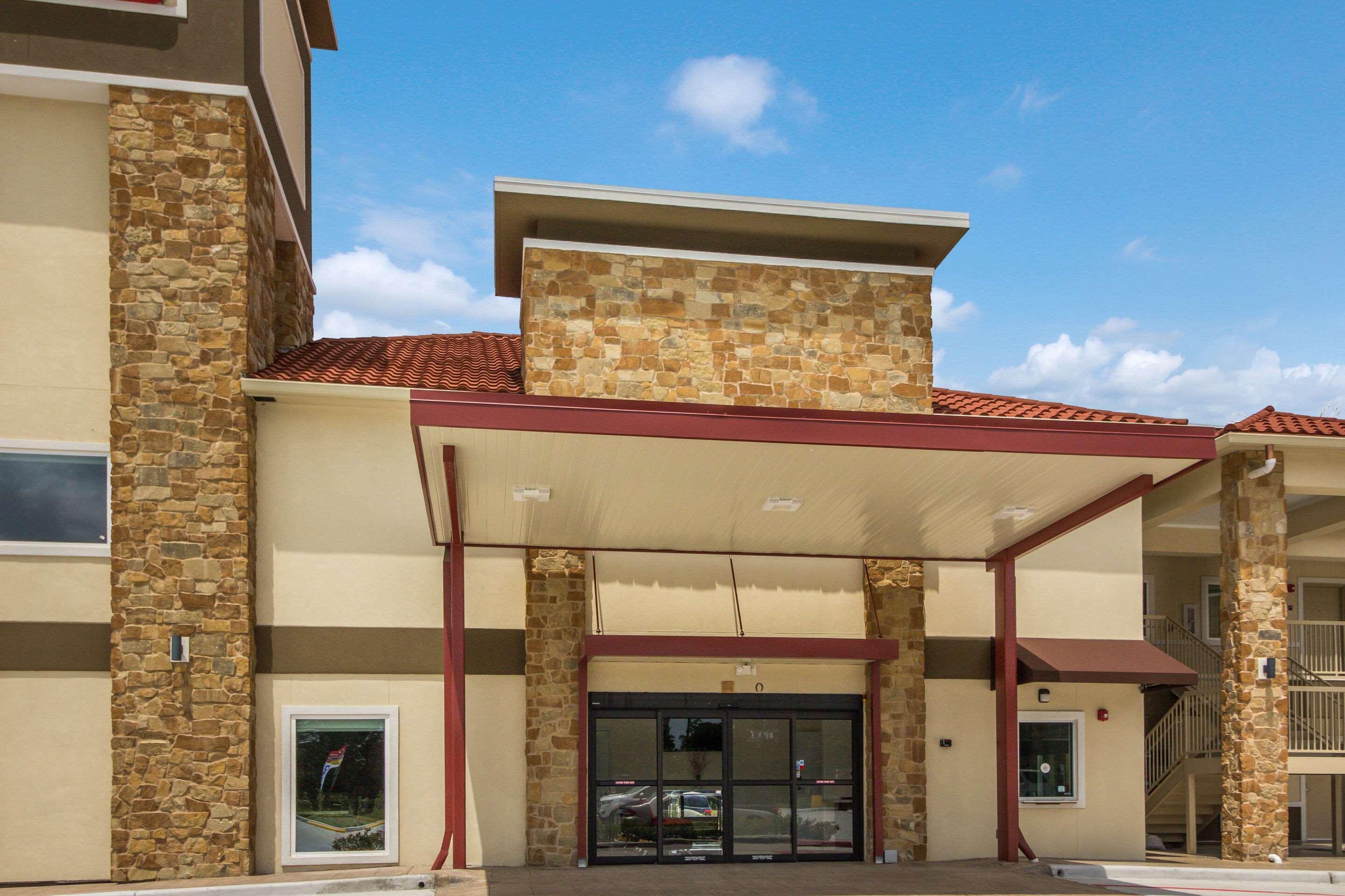Regency Inn & Suites Humble Fm1960 - Iah Airport Exterior photo